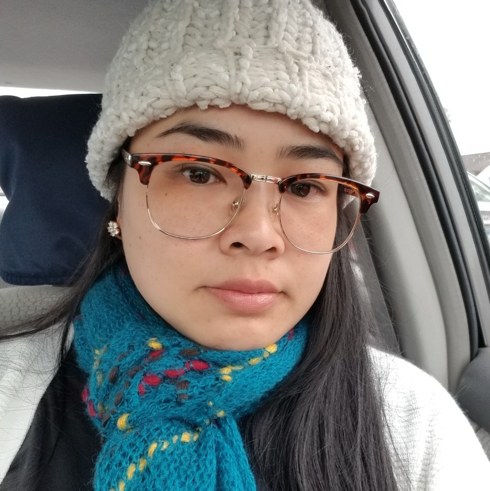 Meet your Posher Shopper, Thao